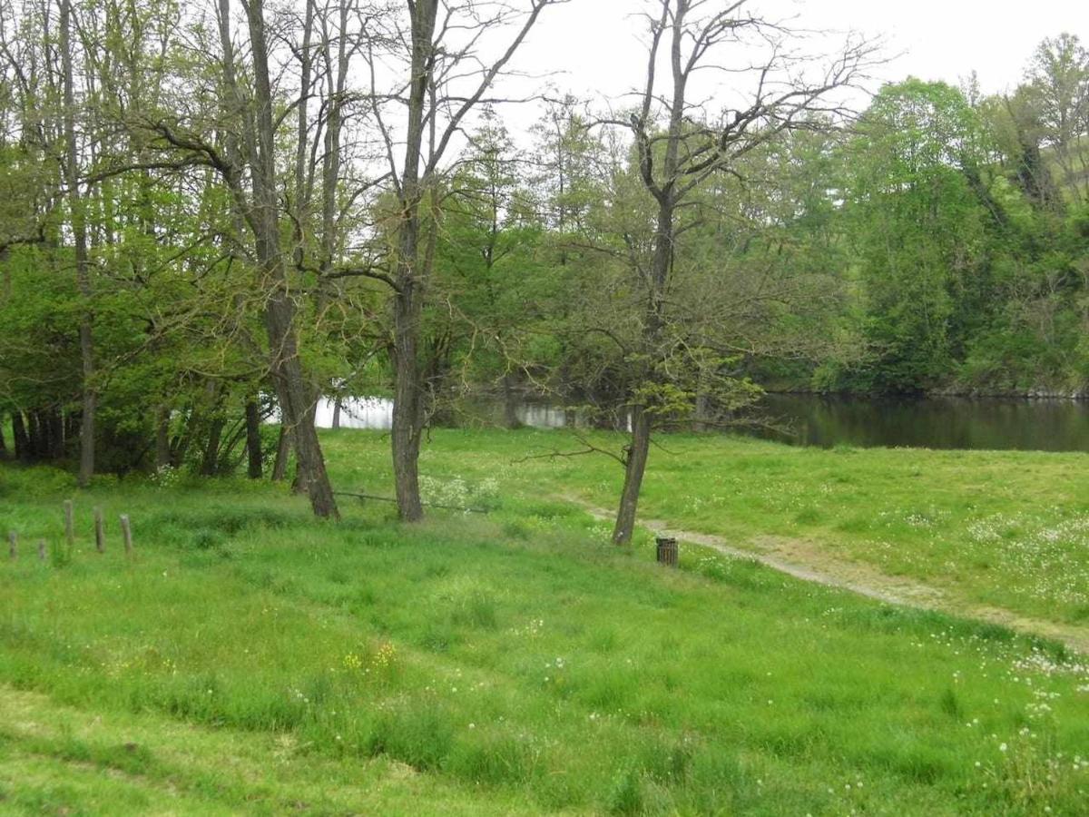 Вилла Joli Petit T2 Calme Au Bord De Leau Vieille-Brioude Экстерьер фото
